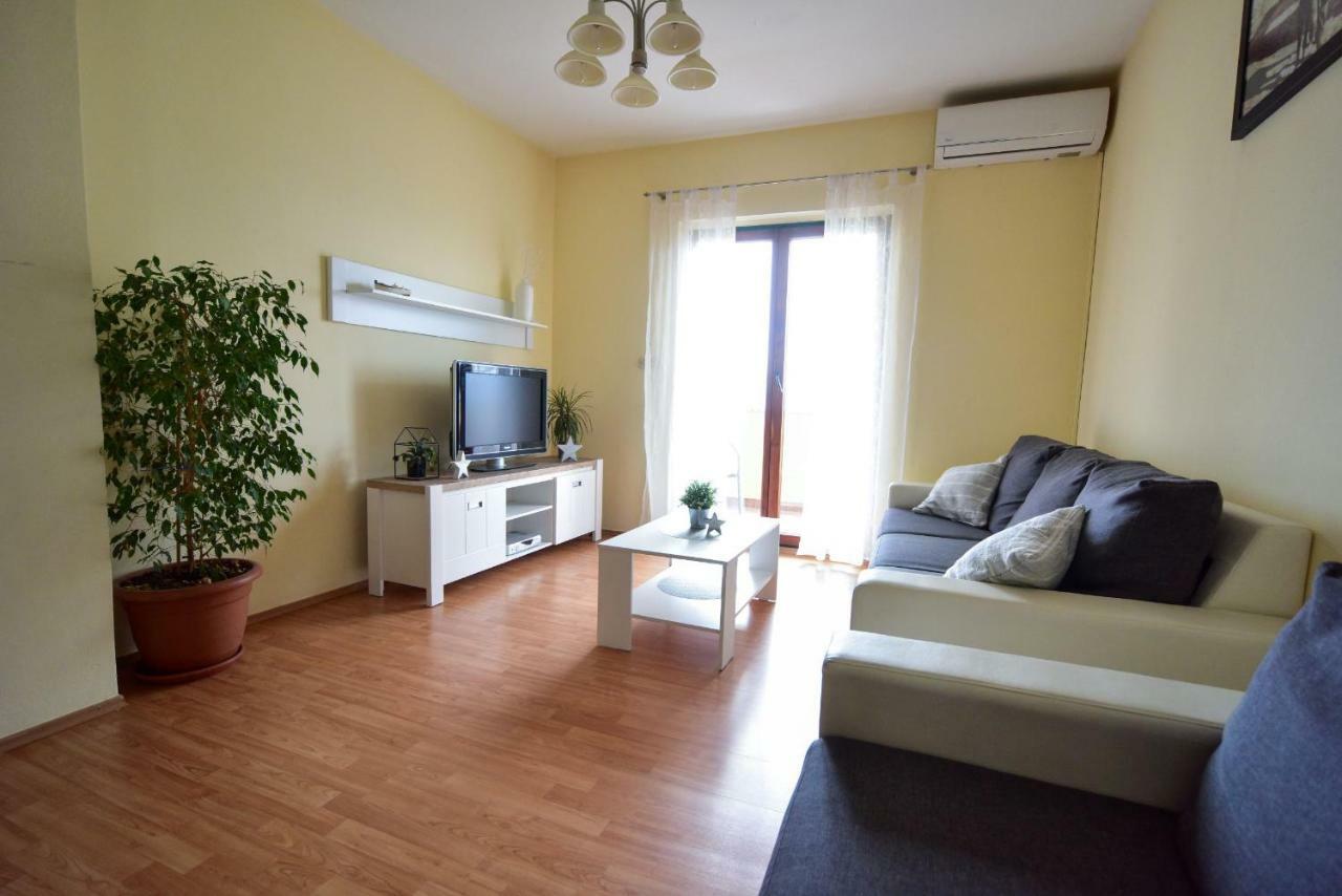 Ljubač Apartment Marcella 2 מראה חיצוני תמונה